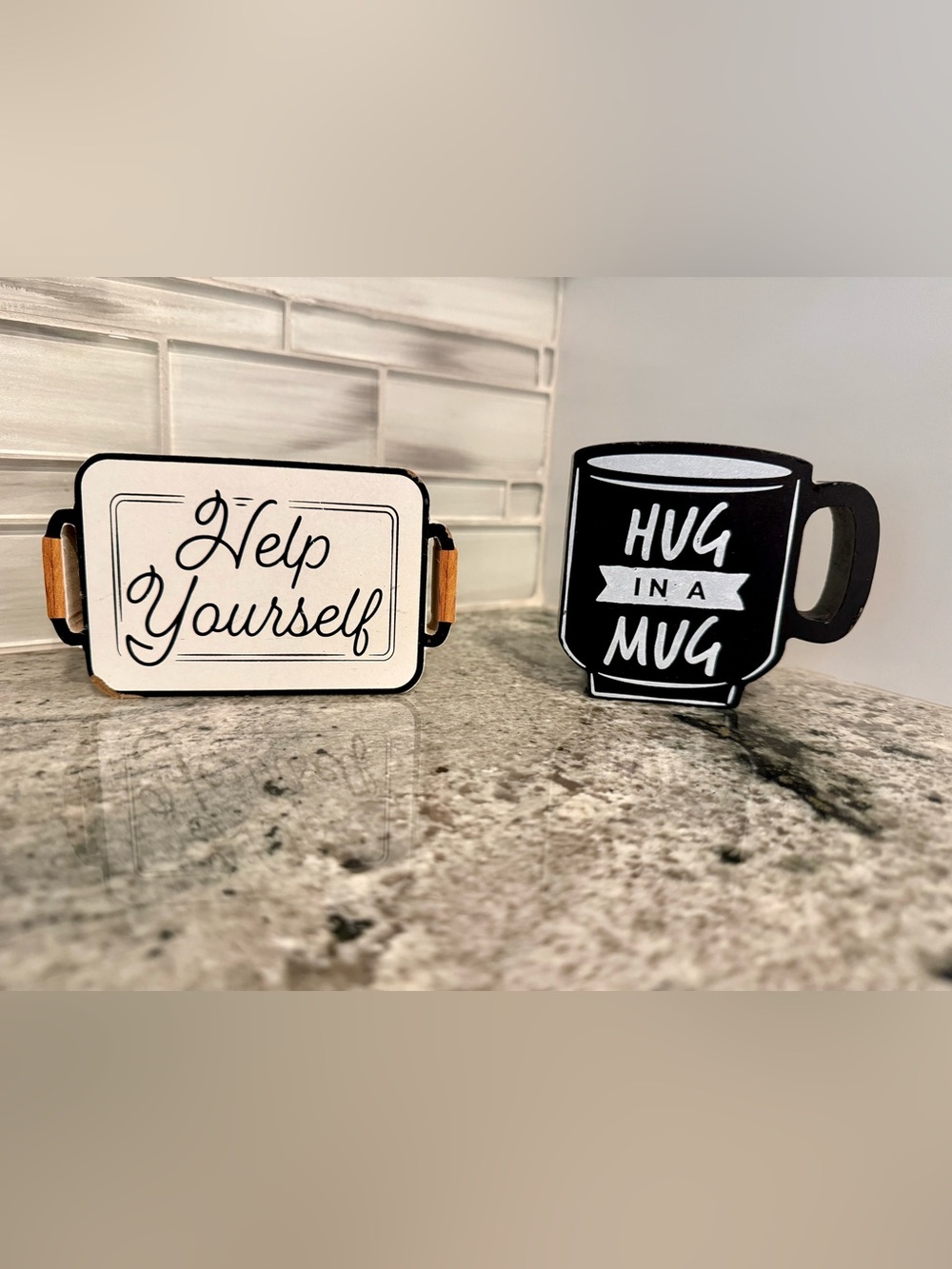 Help Yourself & Hug In A Mug Black Wooden Decorative Miniature Signs